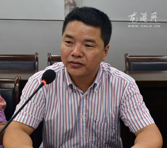 龙港镇举行"统战爱心工程"捐资助学仪式