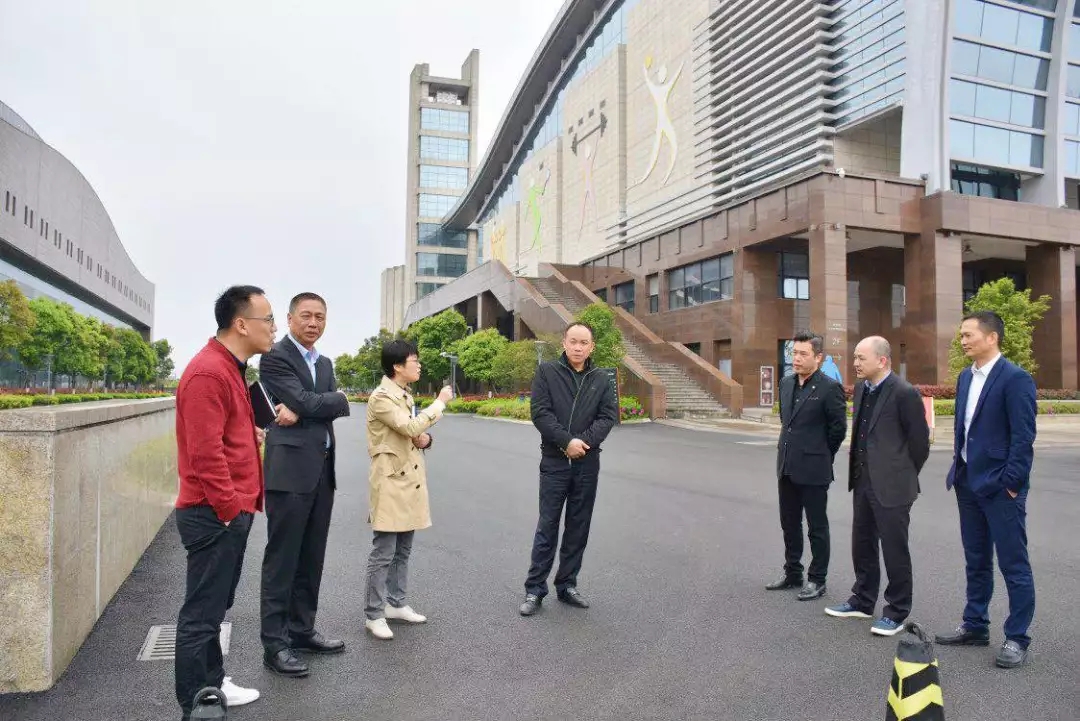 小城镇环境整治进展如何?日夜赶工整治成效初