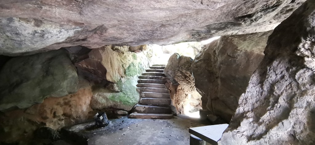 刘英、粟裕率红军挺进师进驻田寮石,掀起了田寮红色革命的高潮,这里是他们生活和战斗过的地方.所有的遗址、遗迹都是先烈们钢铁革命意志的体现,此次活动便深入田寮村.探寻红色历史印记,记录和探索这片土地所流传的革命文化