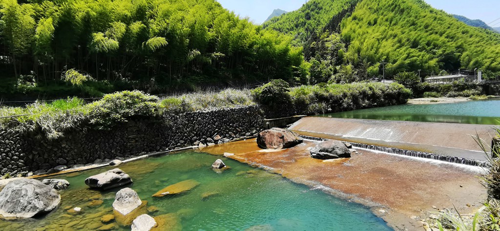 新媒体看苍南走进莒溪---山水田寮 红色古村田寮石