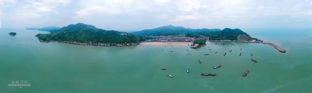 苍南炎亭沙滩 还有从小就好奇的对面小岛 这次看清楚了！ 摄影：池长峰