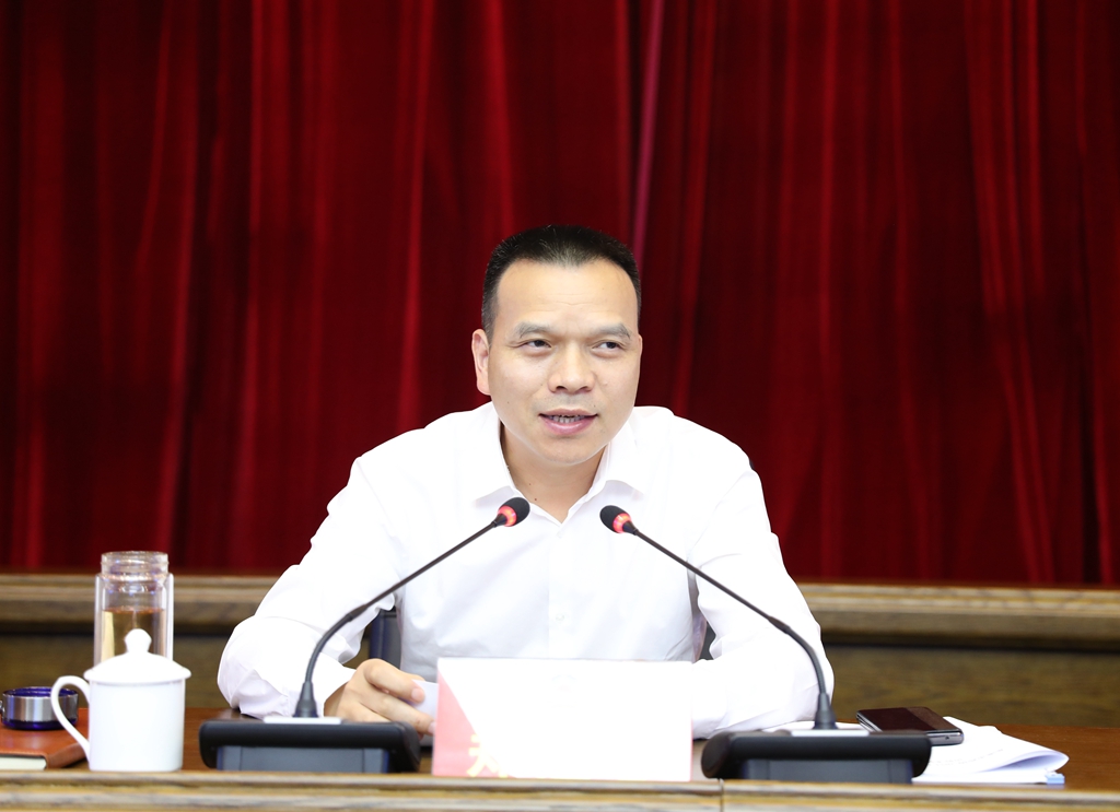 龙港市委书记 郑建忠.jpg